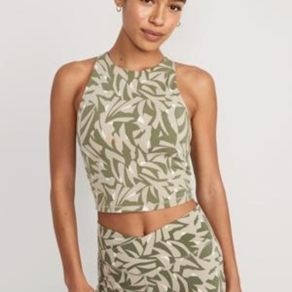 Old Navy Green and Cream Patterned Crop Top